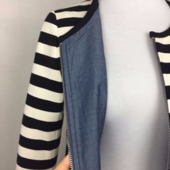 GAP black and white striped blazer - Picture 6 of 6
